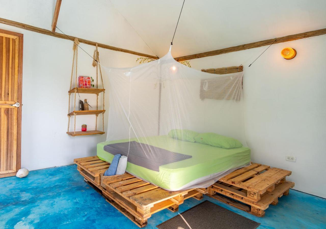 El Zoo Hostel, Bar & Pool Паломіно Екстер'єр фото