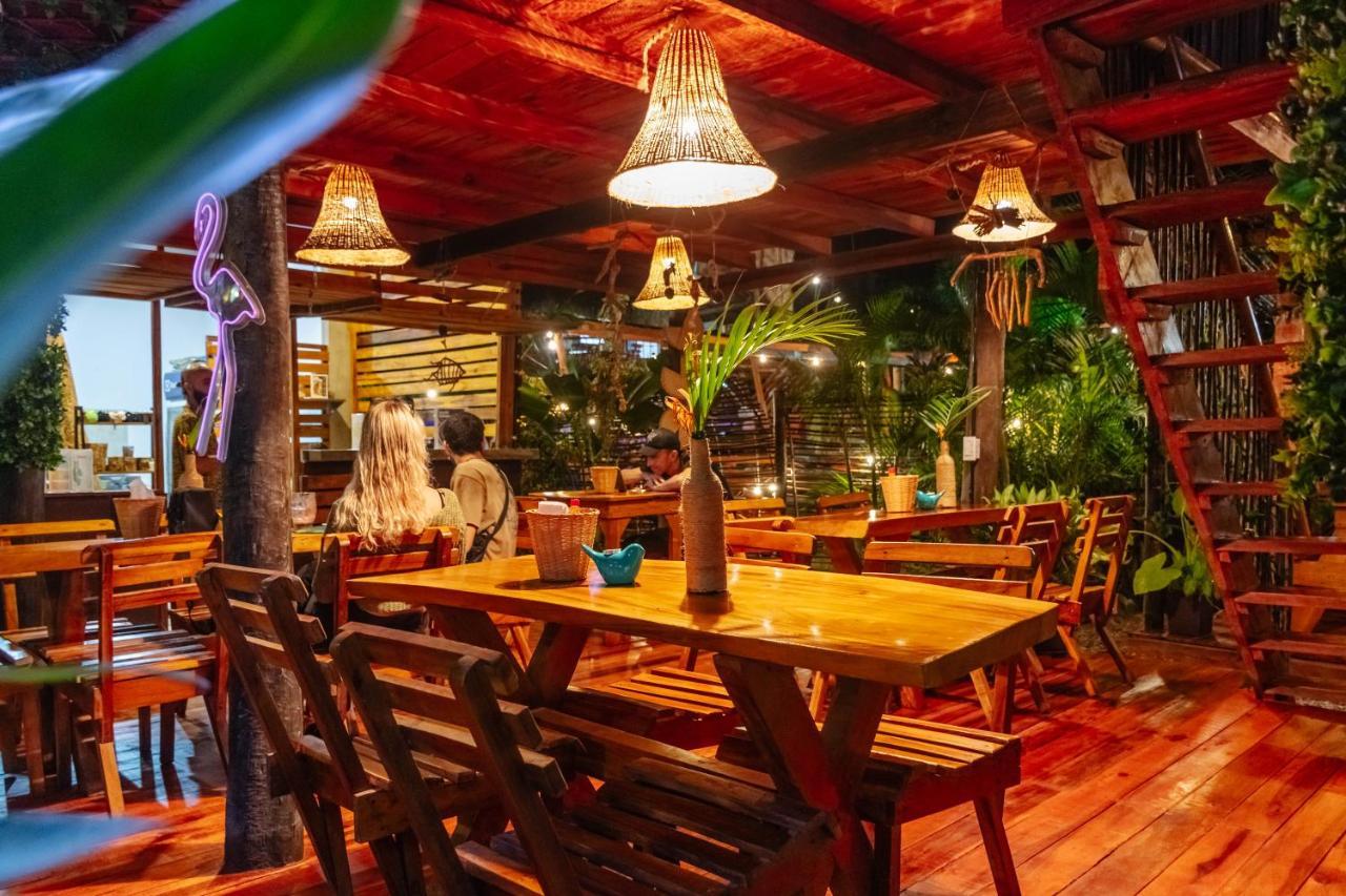El Zoo Hostel, Bar & Pool Паломіно Екстер'єр фото
